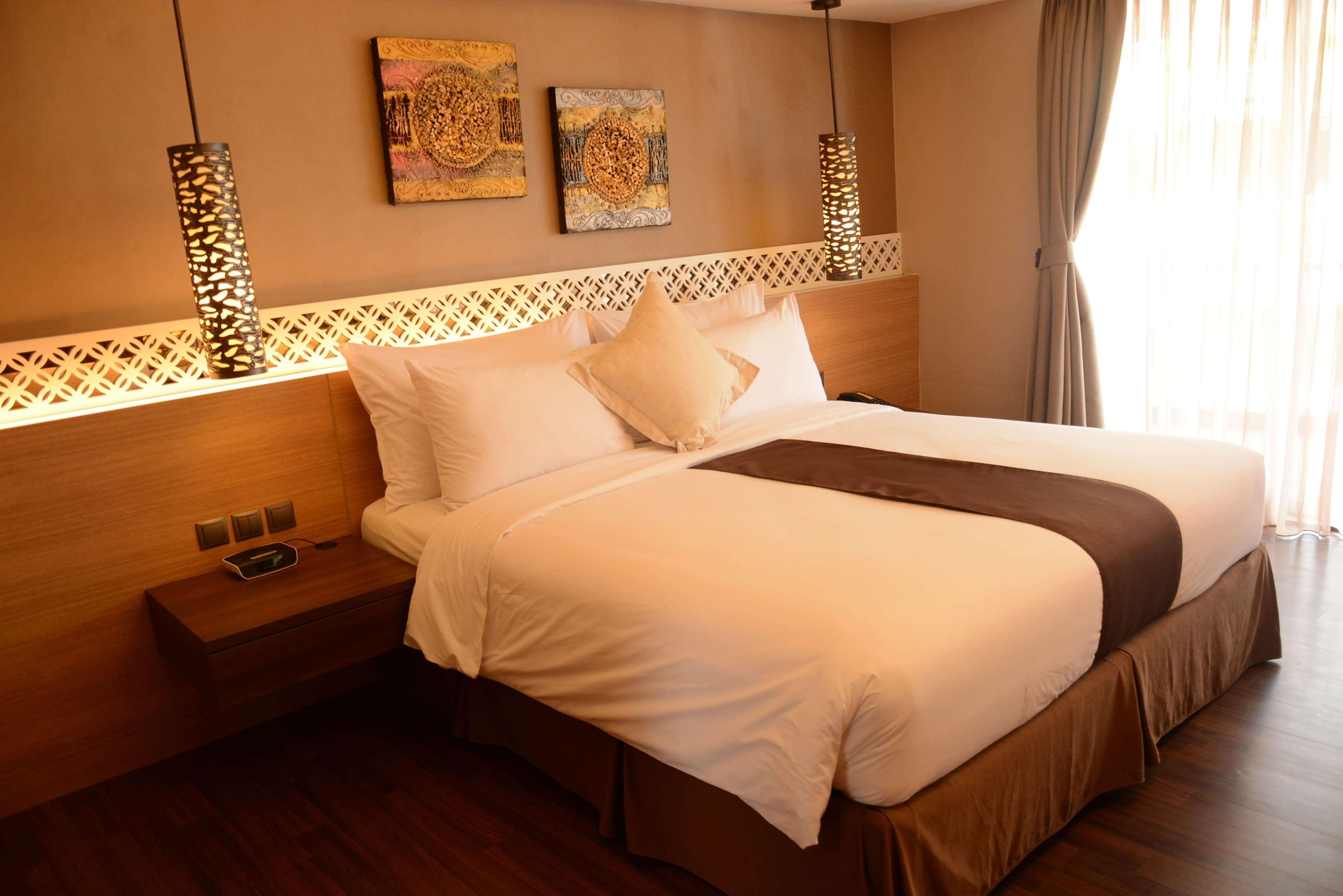 Ramada By Wyndham Bali Sunset Road Kuta Hotel Семиняк Екстериор снимка
