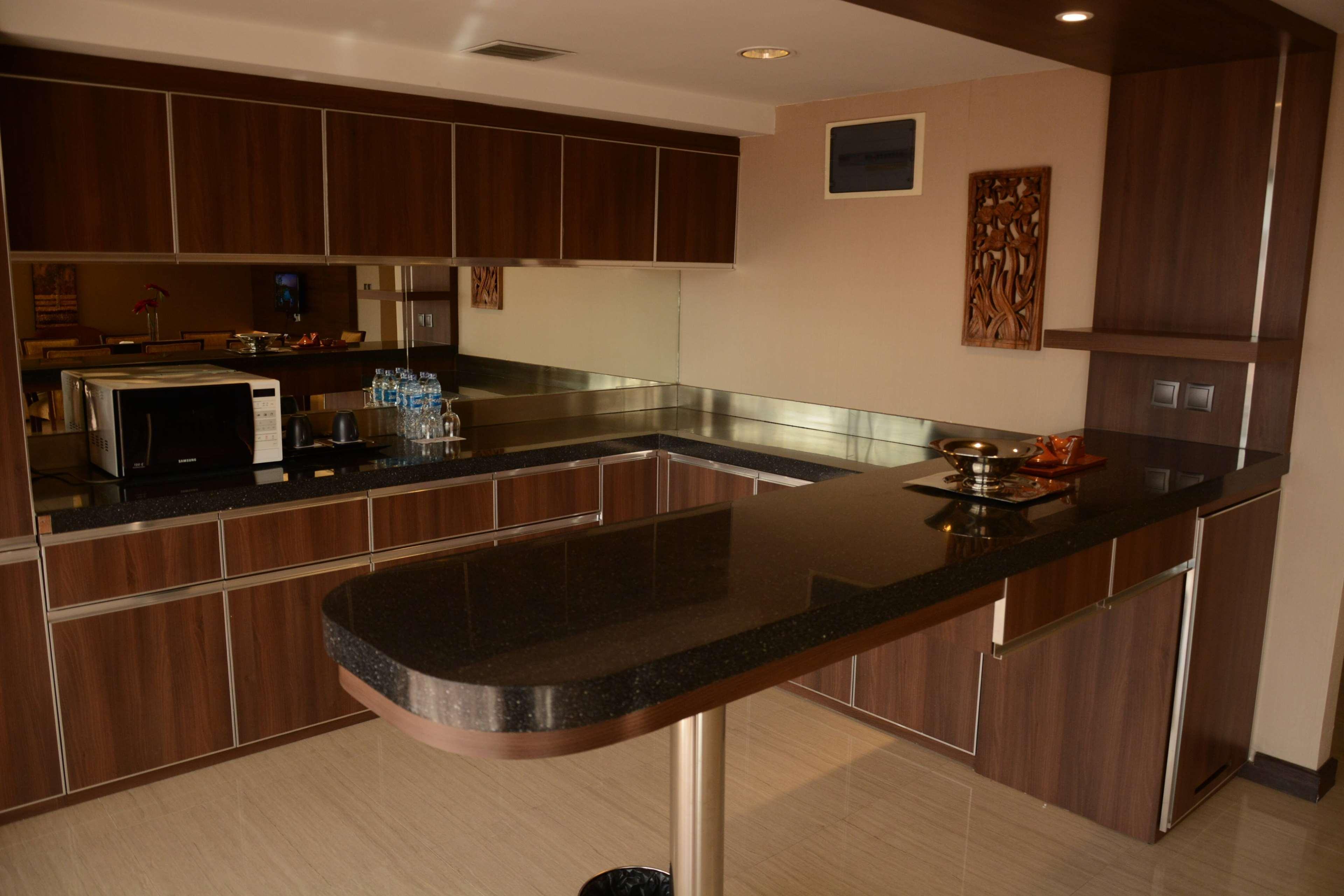 Ramada By Wyndham Bali Sunset Road Kuta Hotel Семиняк Екстериор снимка