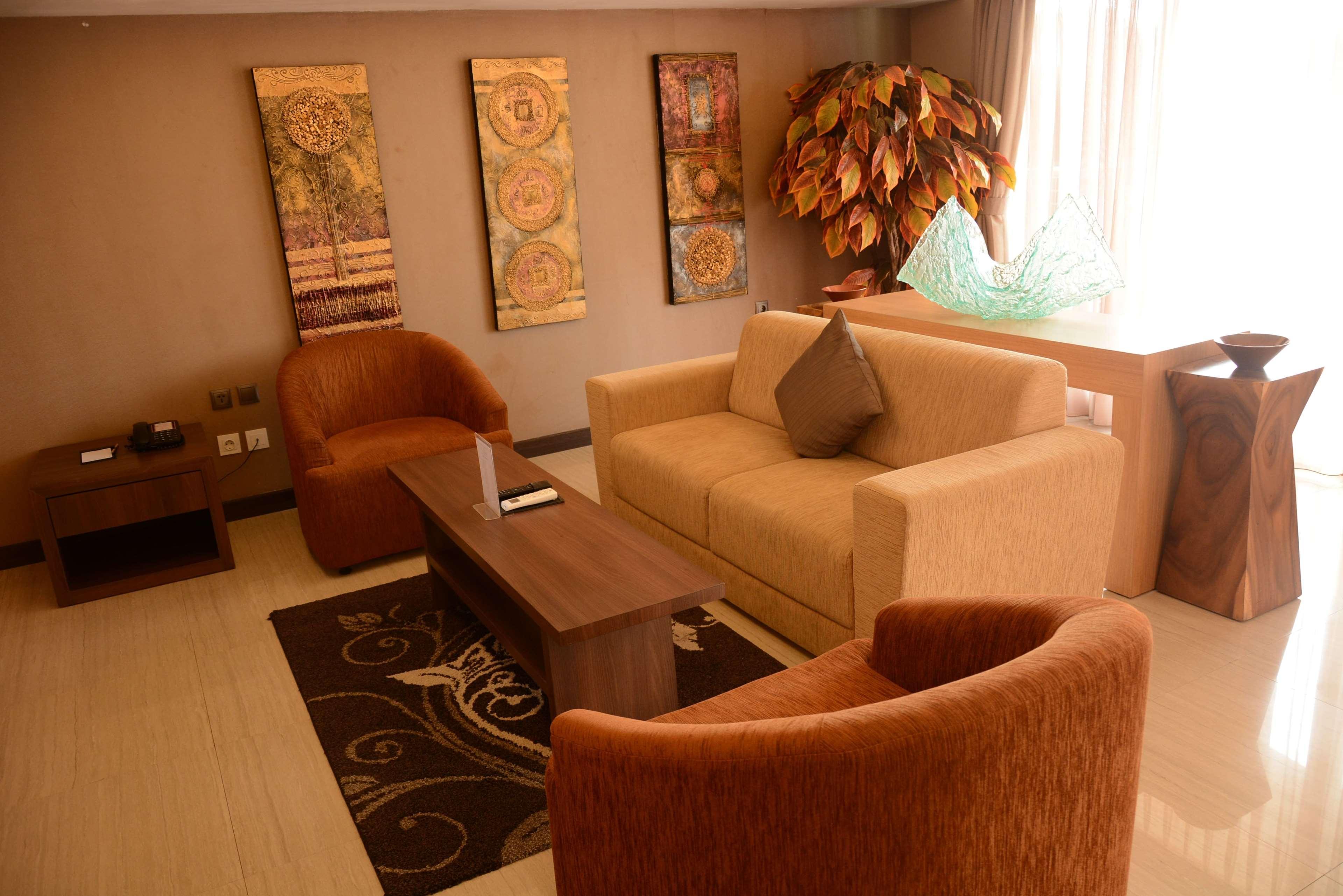 Ramada By Wyndham Bali Sunset Road Kuta Hotel Семиняк Екстериор снимка