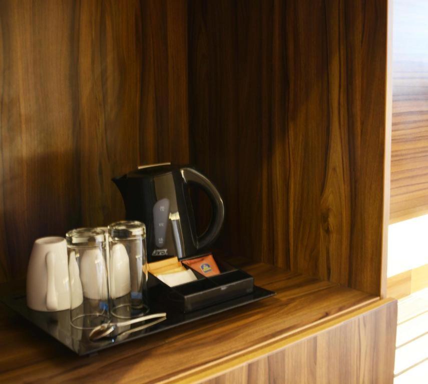 Ramada By Wyndham Bali Sunset Road Kuta Hotel Семиняк Екстериор снимка