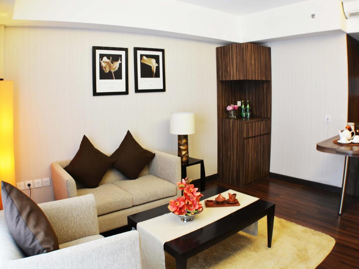 Ramada By Wyndham Bali Sunset Road Kuta Hotel Семиняк Екстериор снимка