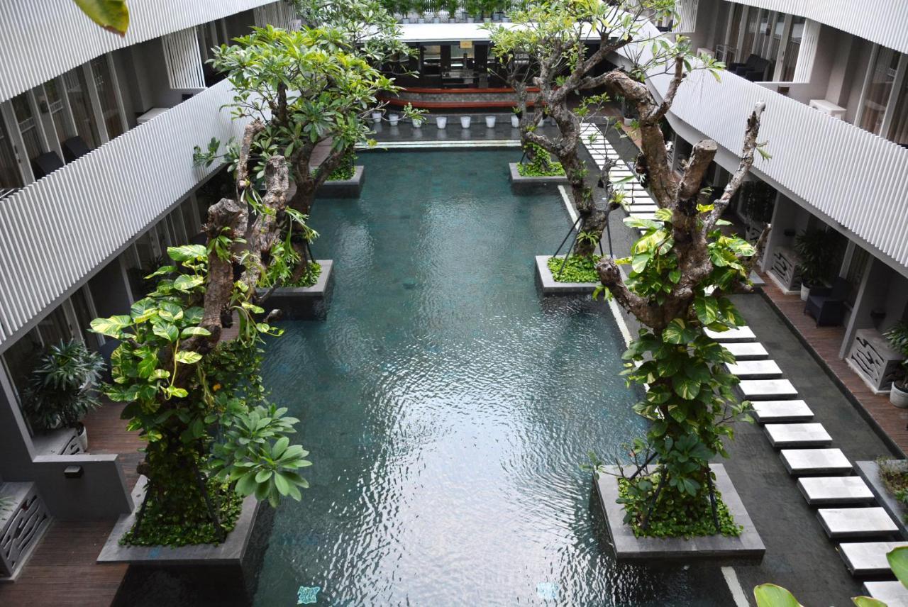 Ramada By Wyndham Bali Sunset Road Kuta Hotel Семиняк Екстериор снимка