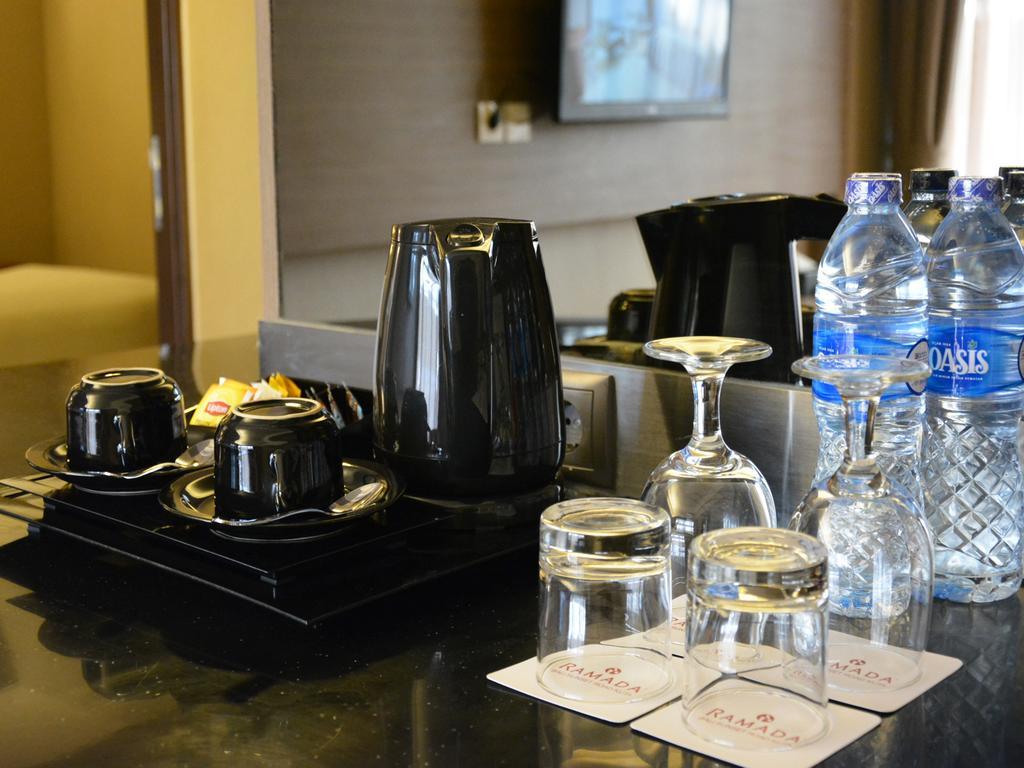 Ramada By Wyndham Bali Sunset Road Kuta Hotel Семиняк Екстериор снимка
