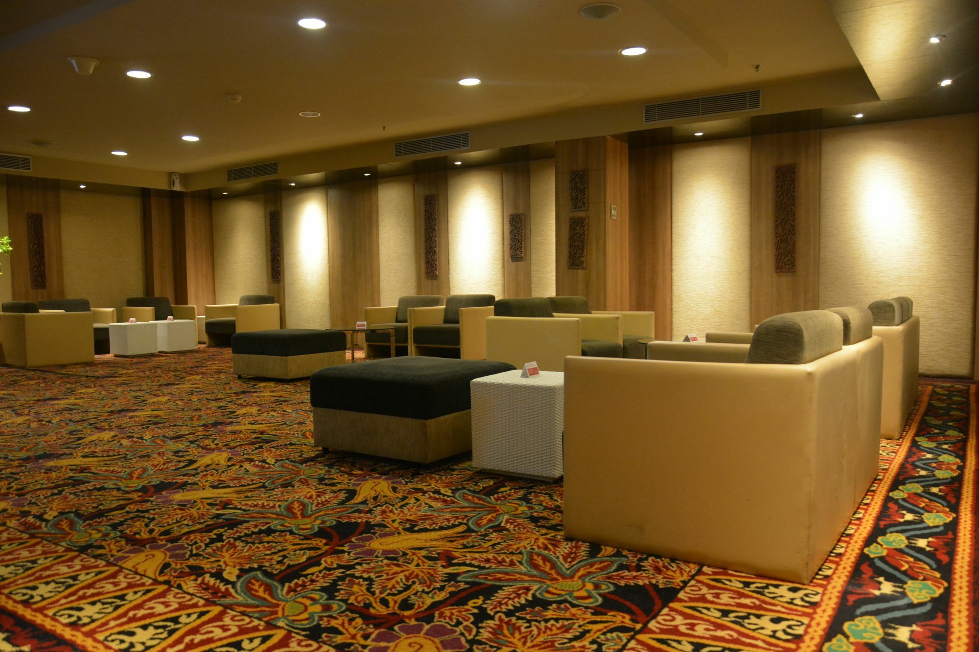 Ramada By Wyndham Bali Sunset Road Kuta Hotel Семиняк Екстериор снимка