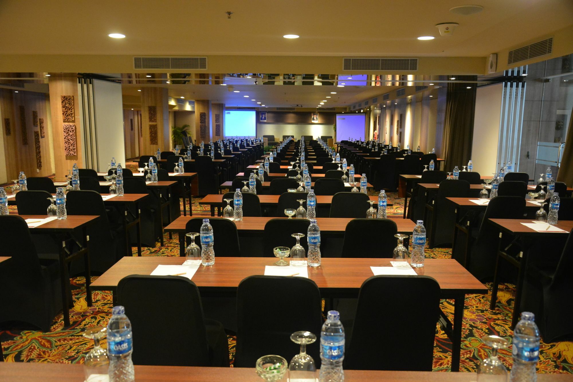 Ramada By Wyndham Bali Sunset Road Kuta Hotel Семиняк Екстериор снимка